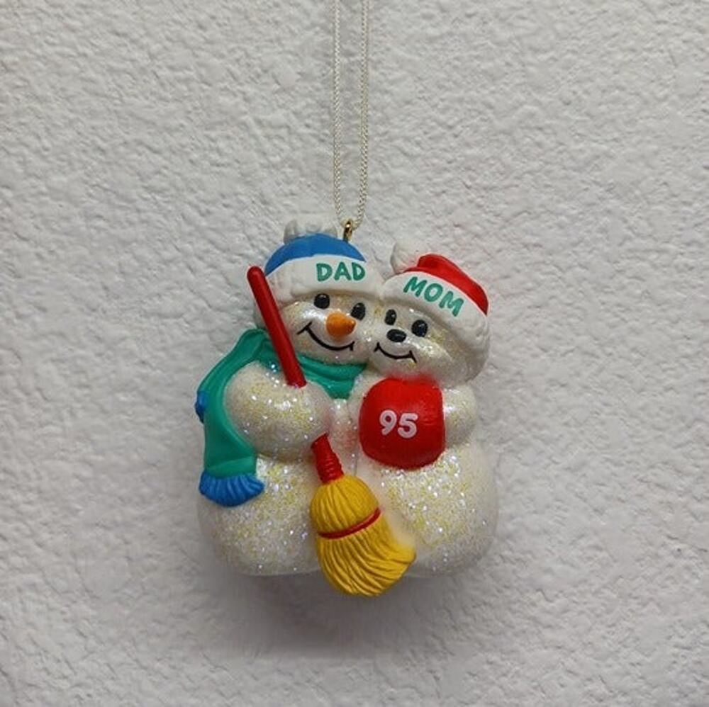 Hallmark Keepsake 1995 Mom & Dad Snowman Ornament